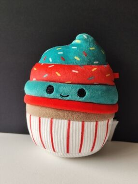 3/$25💙Chantal Red Green Cupcake Squishmallow Corduroy Squeaky Crinkle Pet Toy